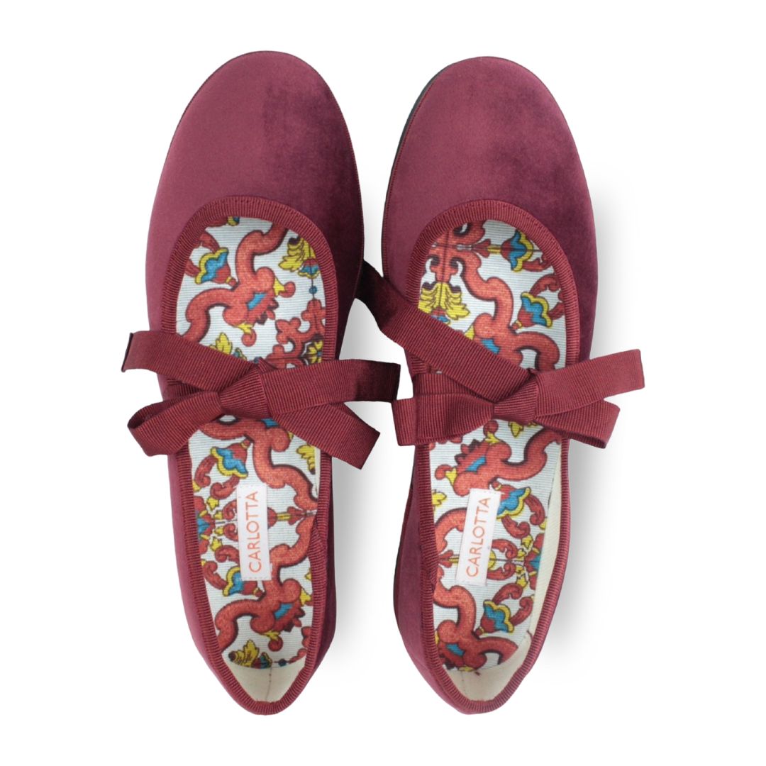 Ballerina con Lazos Cardenal