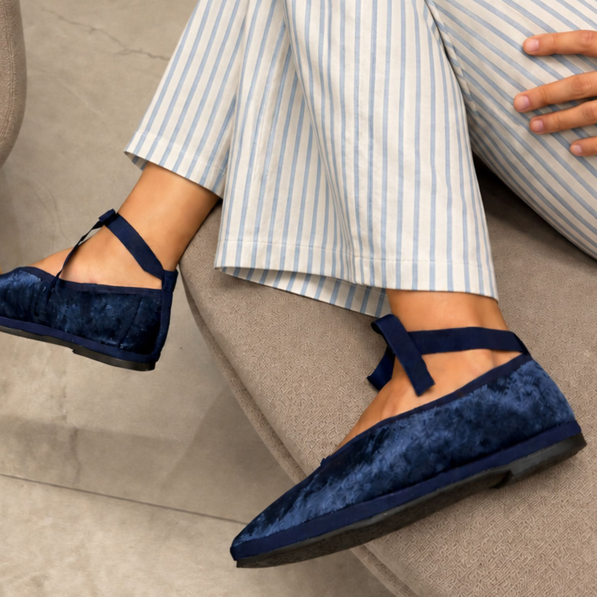 Flats Azul Martillado – Carlotta