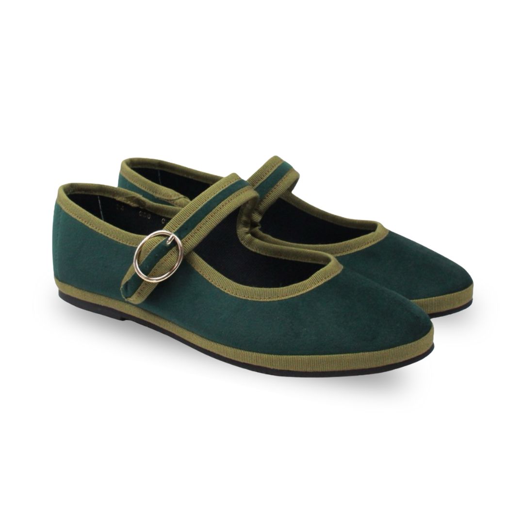 Vista posterior de zapatos Mary Jane Verde Botella.