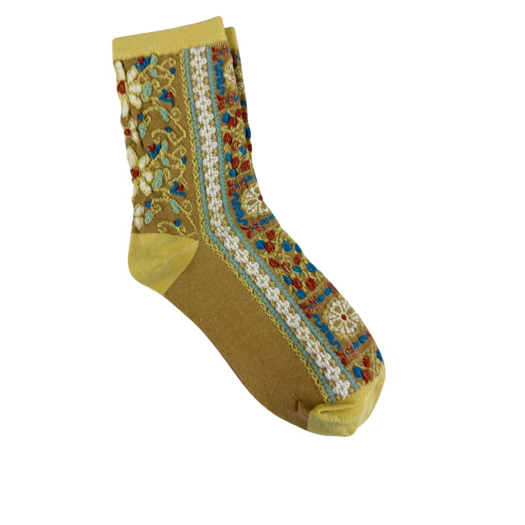 Calcetines Ocre con bordado