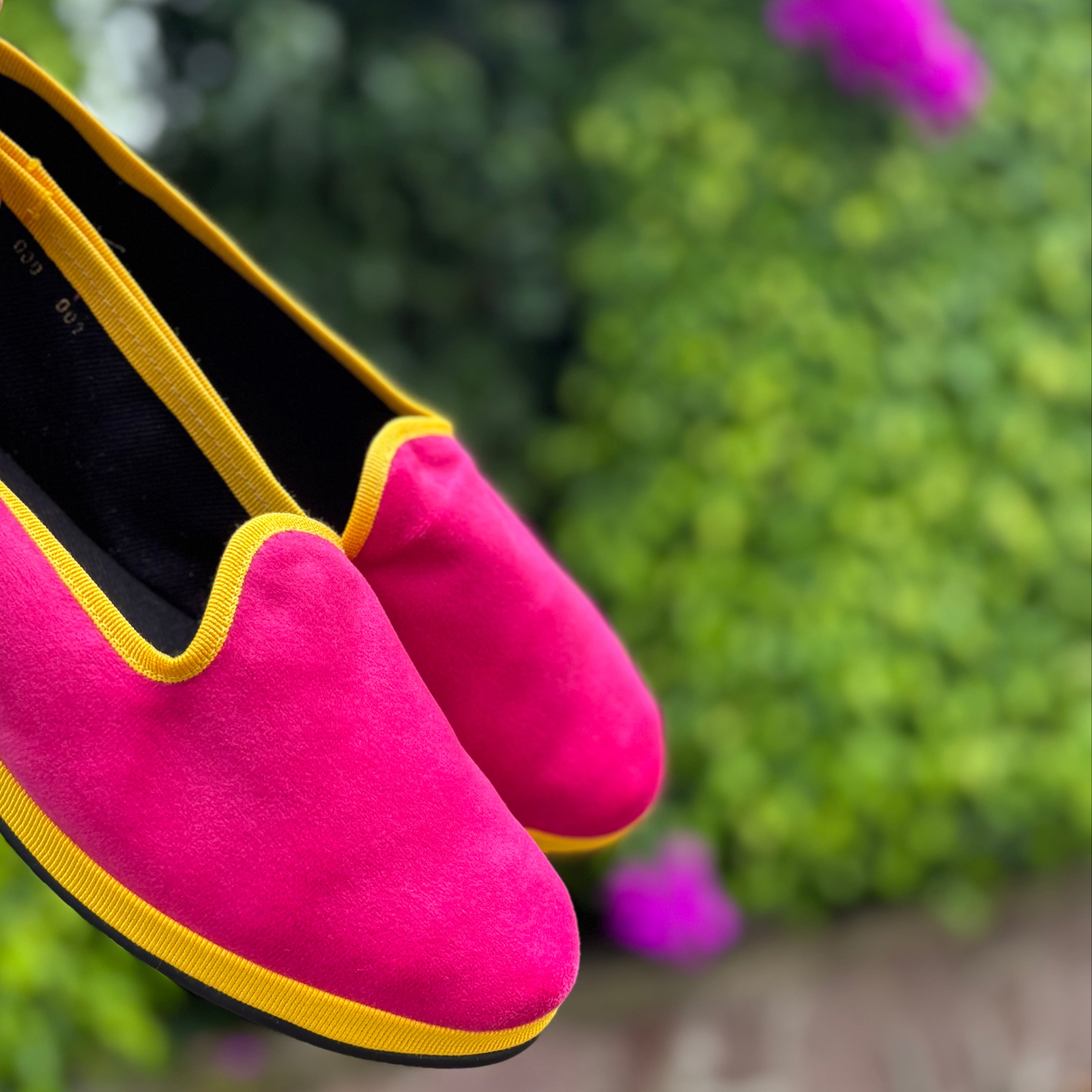 Vista posterior de slippers venecianos Rosa Bugambilia.